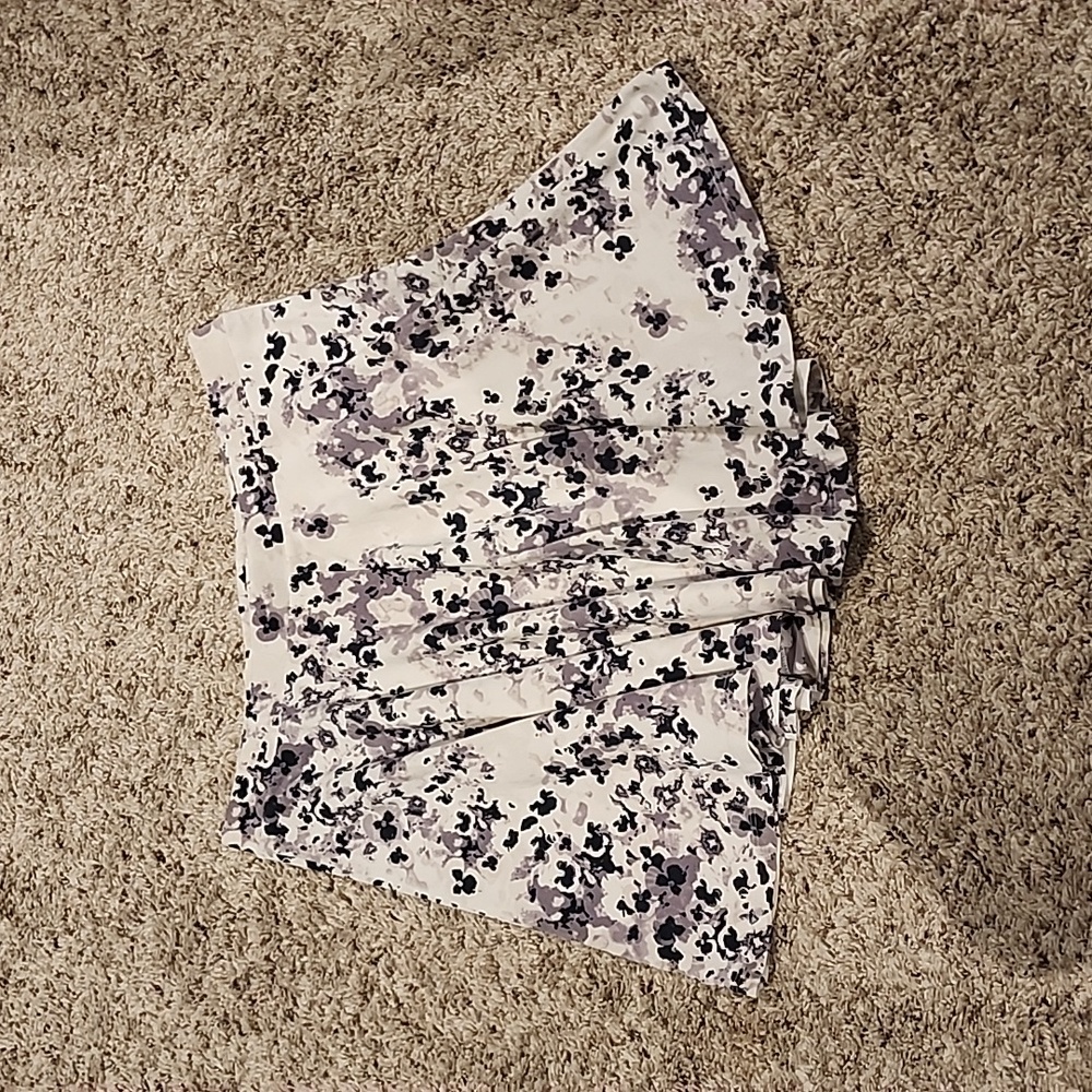 Black & white floral skirt